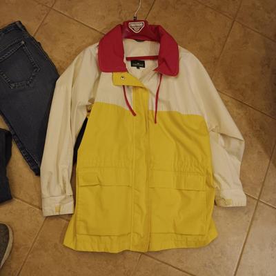 LADIES CROFT & BARROW WINTER COAT (1X), CABIN CREEK RAIN COAT (L) WINTER BOOTS (9) AND JEANS (12 & 14)