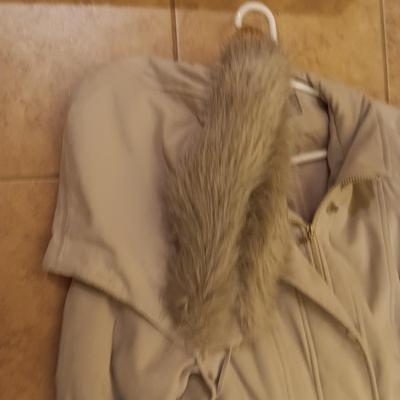 LADIES CROFT & BARROW WINTER COAT (1X), CABIN CREEK RAIN COAT (L) WINTER BOOTS (9) AND JEANS (12 & 14)