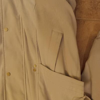 LADIES CROFT & BARROW WINTER COAT (1X), CABIN CREEK RAIN COAT (L) WINTER BOOTS (9) AND JEANS (12 & 14)