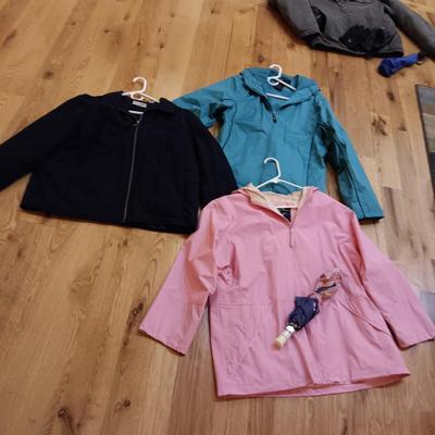 2 LADIES RAIN COATS (XL) AND A LIGHT JACKET (XL) PLUS AN UMBRELLA