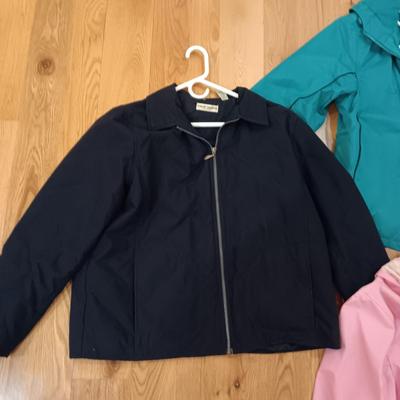 2 LADIES RAIN COATS (XL) AND A LIGHT JACKET (XL) PLUS AN UMBRELLA