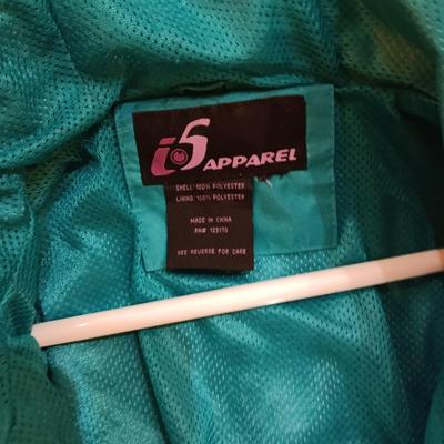 2 LADIES RAIN COATS (XL) AND A LIGHT JACKET (XL) PLUS AN UMBRELLA