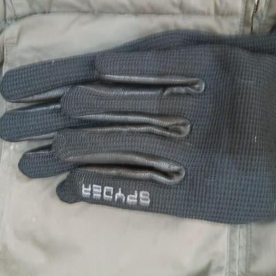MENS LINED COLUMBIA JACKET (LT), SPYDER GLOVES (L) AND AN UMBRELLA