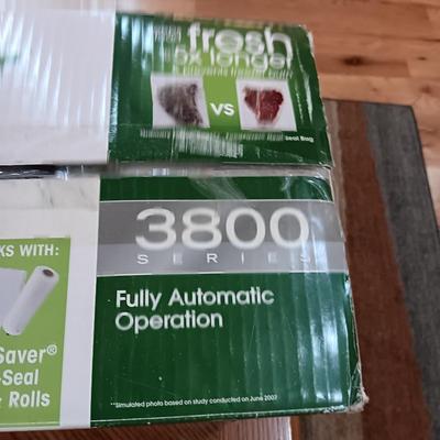 GENTLY USED FOOD SAVER 3800 SERIES WITH BAGS