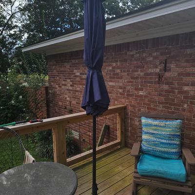 Stand alone umbrella