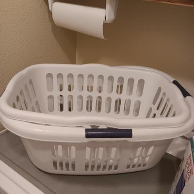 LAUNDRY DETERGENTS AND 2 LAUNDRY BASKETS