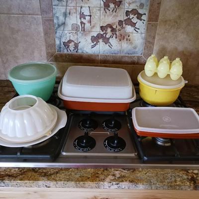 TUPPERWARE FOOD STORAGE CONTAINERS