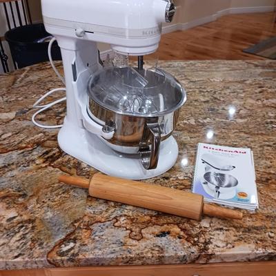 KITCHENAID STAND MIXER