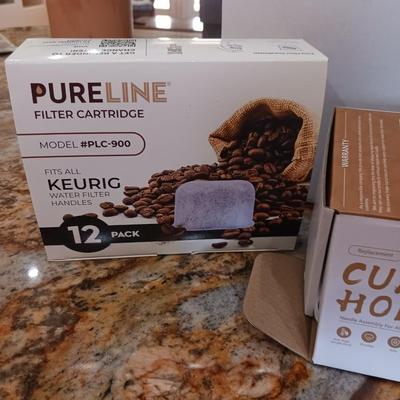 KEURIG SINGLE CUP COFFEE MAKER, KEURIG CARAFE, PURELINE & CUP HOLDER