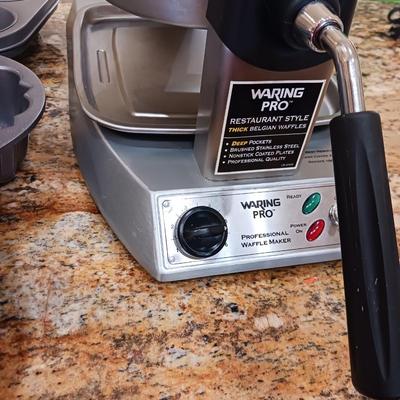WARING ROTATING WAFFLE MAKER AND 2 TEFLON MUFFIN PANS