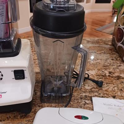 VITA-MIX JUICER AND BELGIUM WAFFLE BAKER