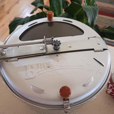 BACK TO BASICS STOVE TOP POPPER