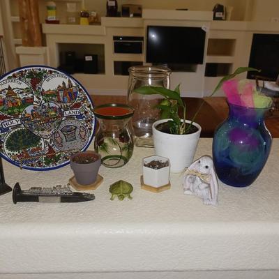 SMALL PLANT, VASES AND KNICK KNACKS