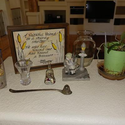 SMALL LIVE PLANT AND HOME DECOR