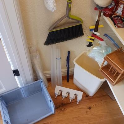 CLEANING TOOLS AND ORGANIZERS