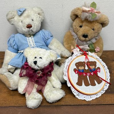 Bear Lot - 3 plush bears and bear walll hanging sign one bear marked GUND