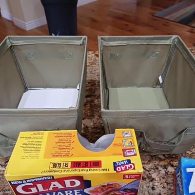 FOOD STORAGE CONTAINERS AND BAGS