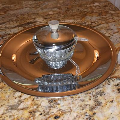 SERVING PIECES