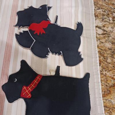 SCOTTY DOG POT HOLDERS AND DISH TOWEL PLUS TABLECLOTH