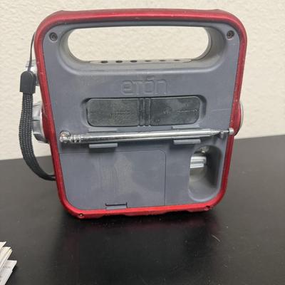 Hand Crank Emergency Radio