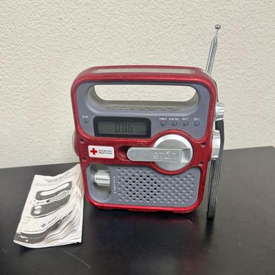 Hand Crank Emergency Radio