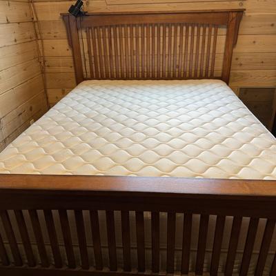 Craftsman Oak Queen Sized Bed