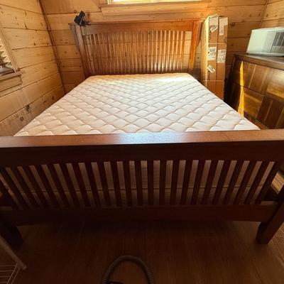 Craftsman Oak Queen Sized Bed