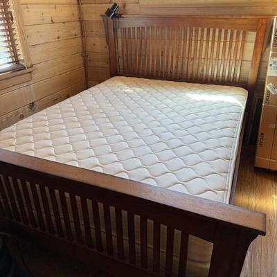 Craftsman Oak Queen Sized Bed