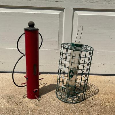 G360 Two Bird Feeders