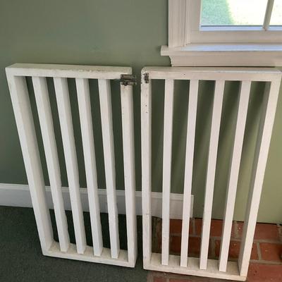 G373 Small Gates