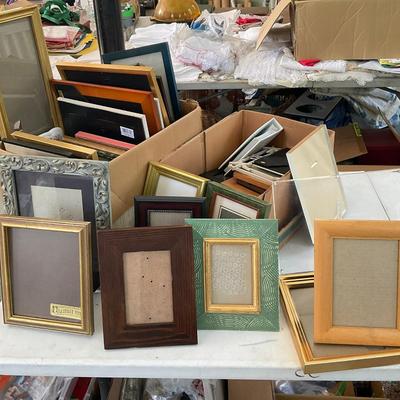 G376 Assortment Of Picture Frames Lot