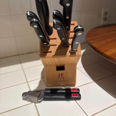G378 Henckels Knife Block with Ronco Steak Knives