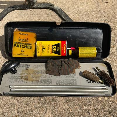 G384 Shooting Target Stand WIth Reactive Targets and Gun Cleaning Accessories