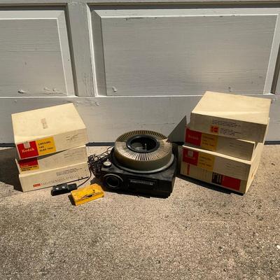 G388 Kodak Carousel 850 With Kodak Carousel 140 Slide Trays