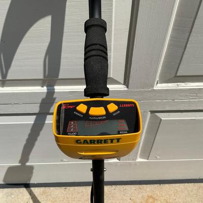 G392 Garret Ace 150 Performance Metal Detector