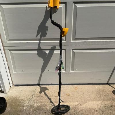 G392 Garret Ace 150 Performance Metal Detector