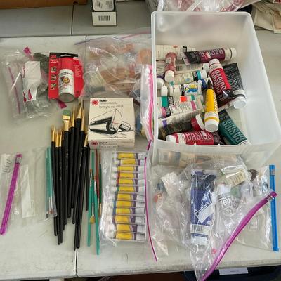G403 Lot of Painting Supplies