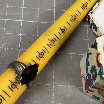 Sale Photo Thumbnail #271: Size 7-1/2. Wearable!!! 