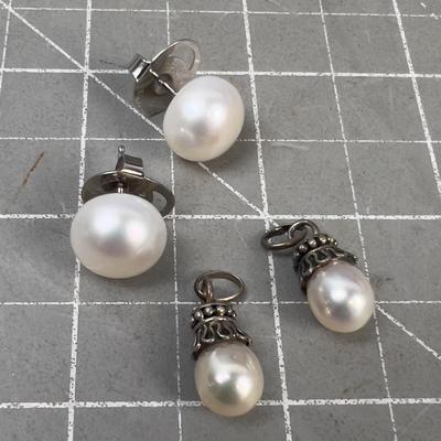 Sale Photo Thumbnail #402: Real Pearls! 