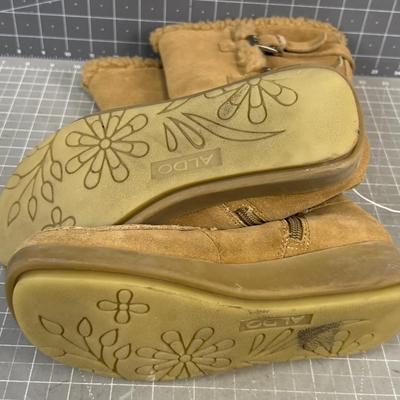 Sale Photo Thumbnail #600: Gum Sole by ALDO Women's 38 Used. Wearable