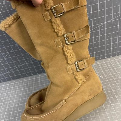 Sale Photo Thumbnail #599: Gum Sole by ALDO Women's 38 Used. Wearable