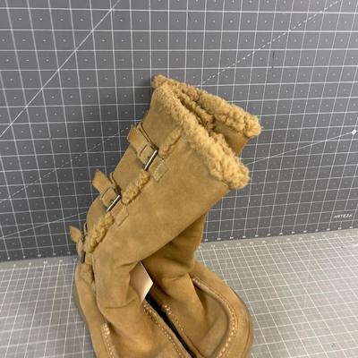 Sale Photo Thumbnail #598: Gum Sole by ALDO Women's 38 Used. Wearable