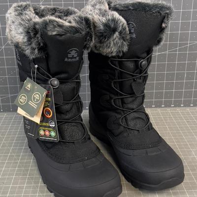 Sale Photo Thumbnail #620: New Size 10 Never Worn. 