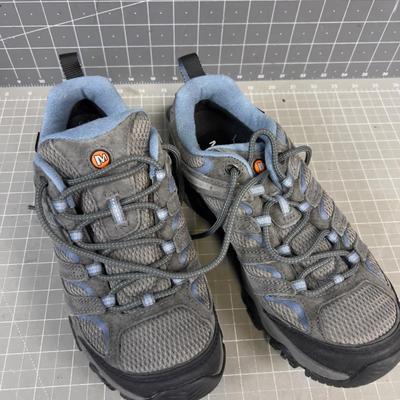 Sale Photo Thumbnail #626: NEW but look like they have been worn once. 