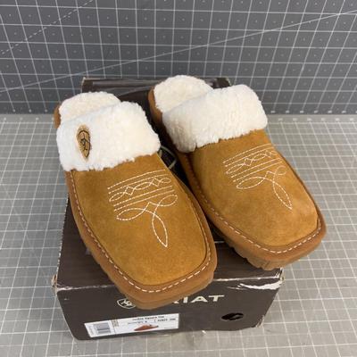 Sale Photo Thumbnail #651: NEW CUTE TOO!!! Size 6 