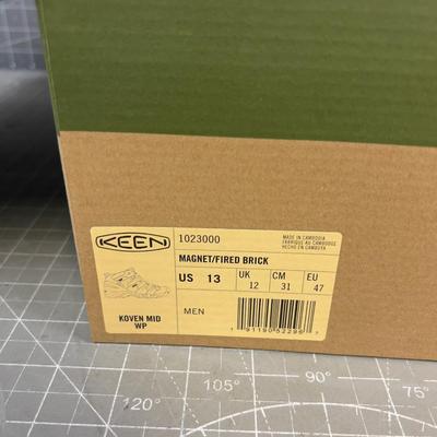 Sale Photo Thumbnail #663: New in the BOX Size 13 Men's 