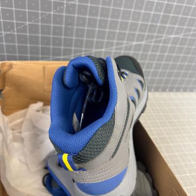 Sale Photo Thumbnail #673: NEW Size 6  BOYS NEW 