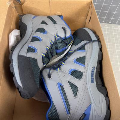Sale Photo Thumbnail #671: NEW Size 6  BOYS NEW 
