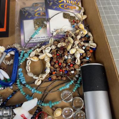Sale Photo Thumbnail #843: Mixed Lot. Use. Wearable. 