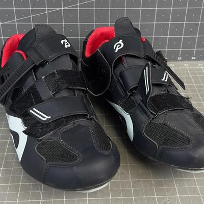 Sale Photo Thumbnail #910: Men's Size 44 EU, Used. Good Condition.. 